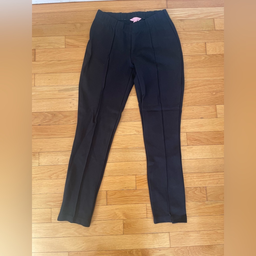Lilly Pulitzer Travel pants- Size medium -good condition